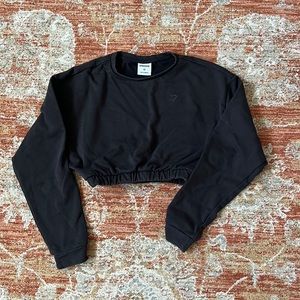 GYMSHARK WOMEN’S WHITNEY SIMMONS CROP TOP SWEATER